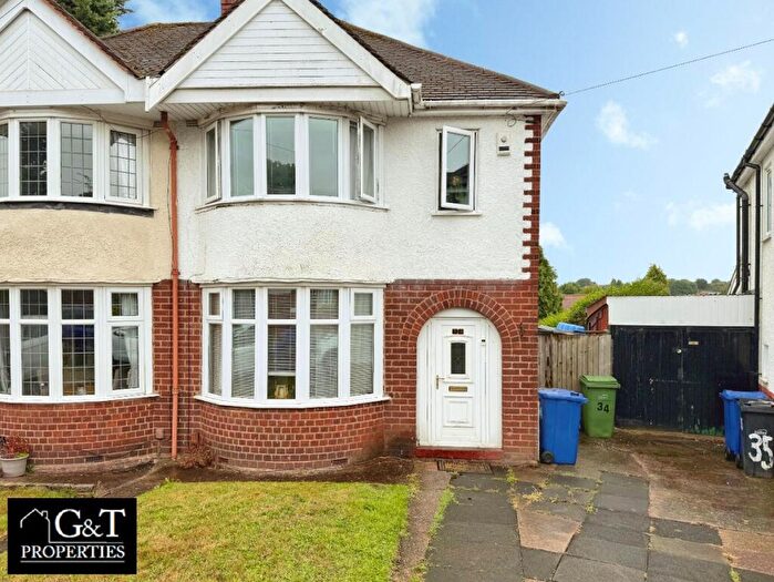3 Bedroom Semi-Detached House For Sale In West Road, Halesowen, B63