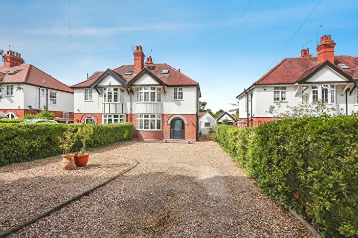3 Bedroom Semi-Detached House For Sale In Battenhall Road, Worcester, Worcestershire, WR5