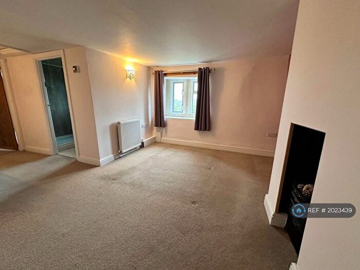 2 Bedroom End Of Terrace House To Rent In The Chantry, Chippenham, SN15