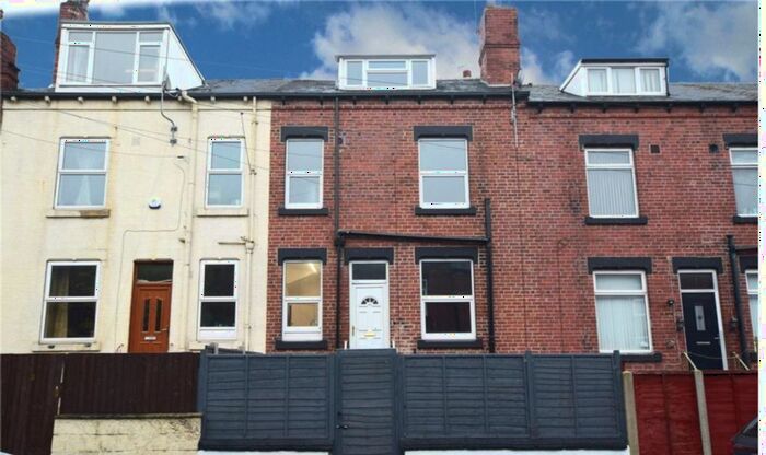 2 Bedroom Terraced House To Rent In Parkfield Row, Beeston, Leeds, LS11