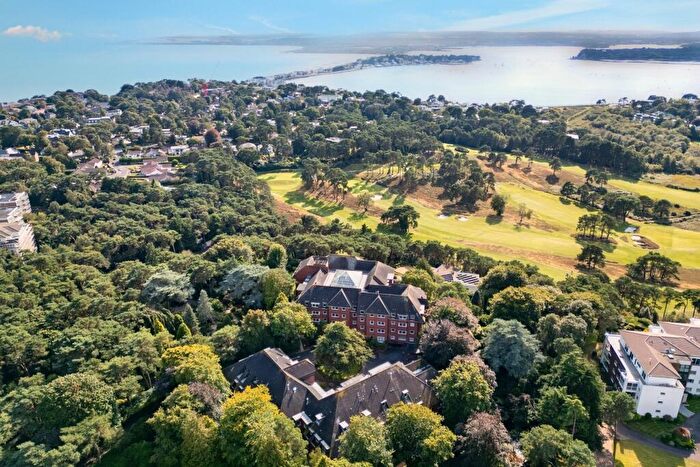 2 Bedroom Flat For Sale In Canford Cliffs, BH13