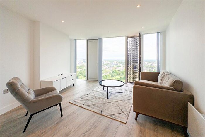 2 Bedroom Apartment To Rent In Thr, M15