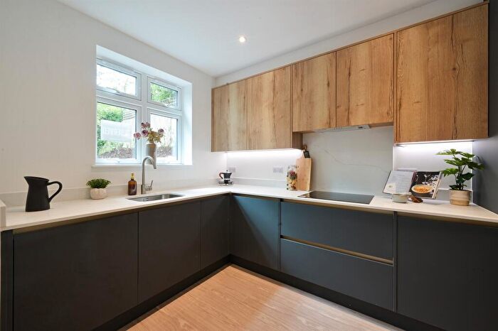 4 Bedroom Terraced House For Sale In Haling Park Road, South Croydon, CR2