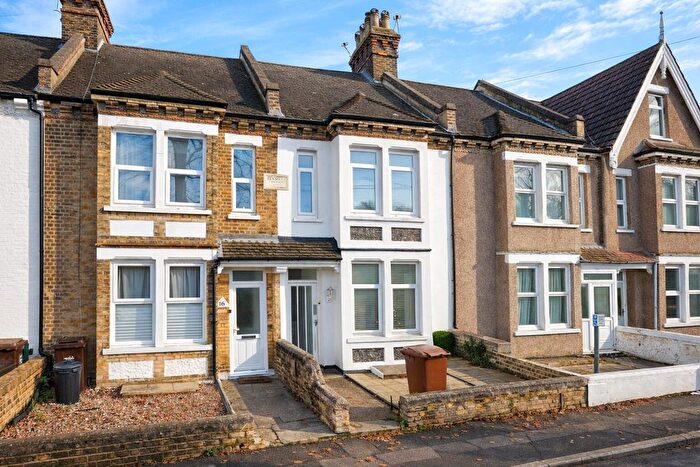 4 Bedroom Terraced House For Sale In Northcote Road, Rochester, ME2