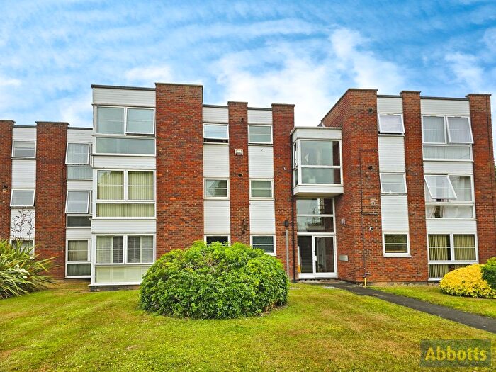 2 Bedroom Property To Rent In Thorpe Hall Avenue, Southend-On-Sea, SS1