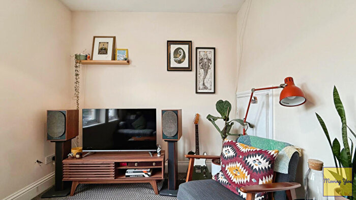 2 Bedroom Flat For Sale In First Floor Flat, Trelawney Park, Bristol, BS4
