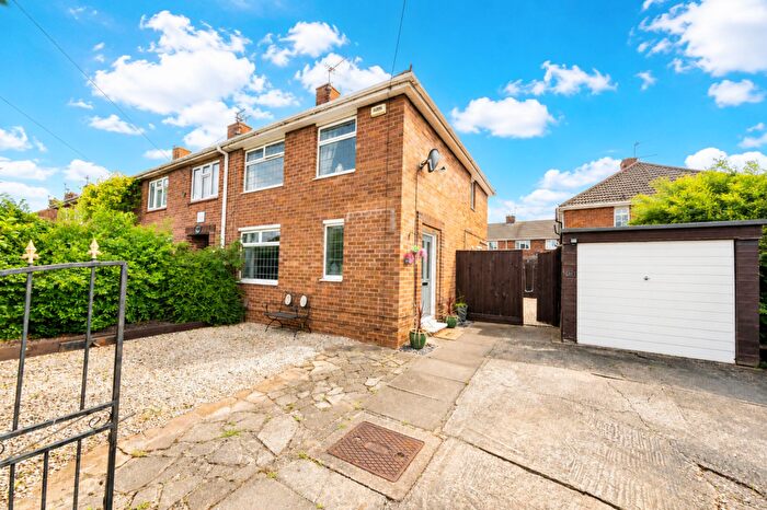 3 Bedroom Terraced House For Sale In Taunton Way, Grimsby, DN33