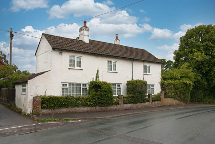 3 Bedroom Detached House For Sale In Lavington Lane, Littleton Panell, Wiltshire, SN10