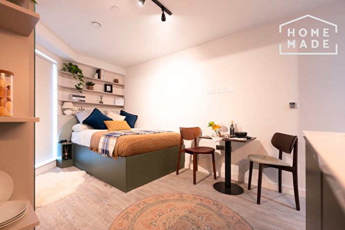 Studio To Rent In The Rex, Clarence St., KT1