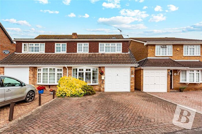 4 Bedroom Semi-Detached House For Sale In Tindall Close, Harold Wood, RM3