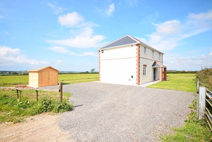 3 Bedroom Property To Rent In Harracott Farm, Frithelstock, Torrington, EX38