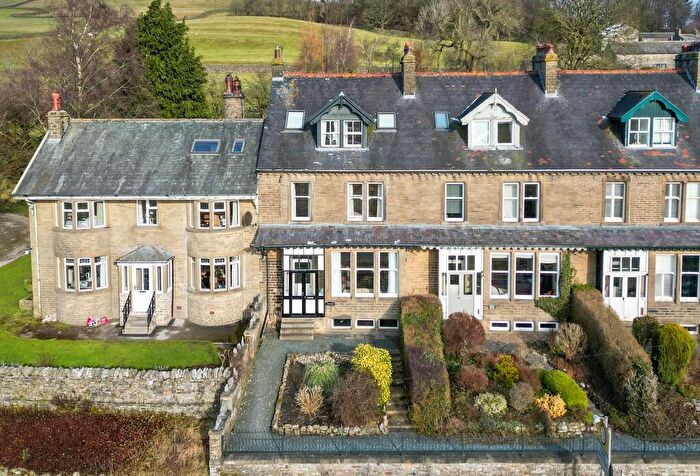 5 Bedroom House For Sale In West End, Long Preston, BD23