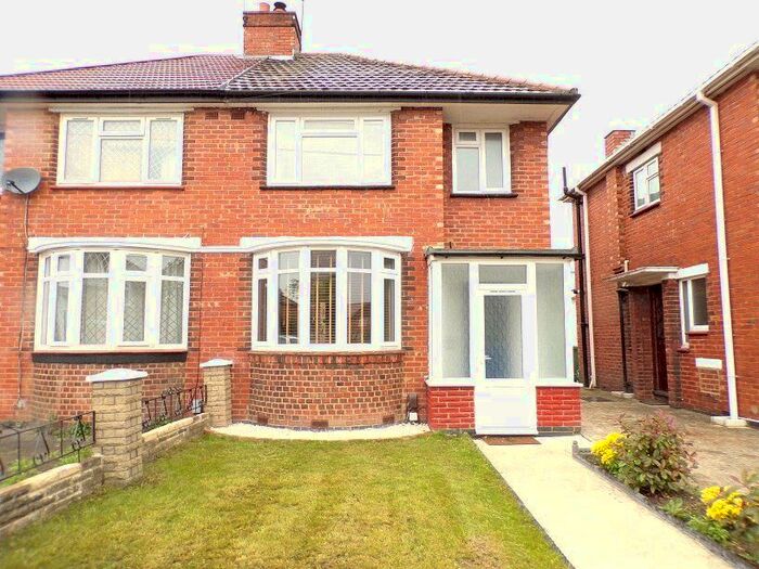 3 Bedroom Semi-Detached House To Rent In Carlyon Road, Wembley, HA0
