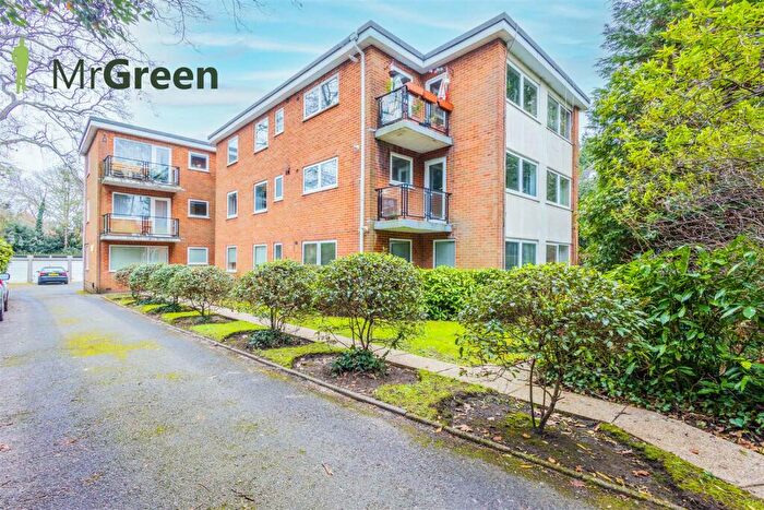2 Bedroom Apartment To Rent In Richmond Gardens, Bournemouth, Dorset, BH8