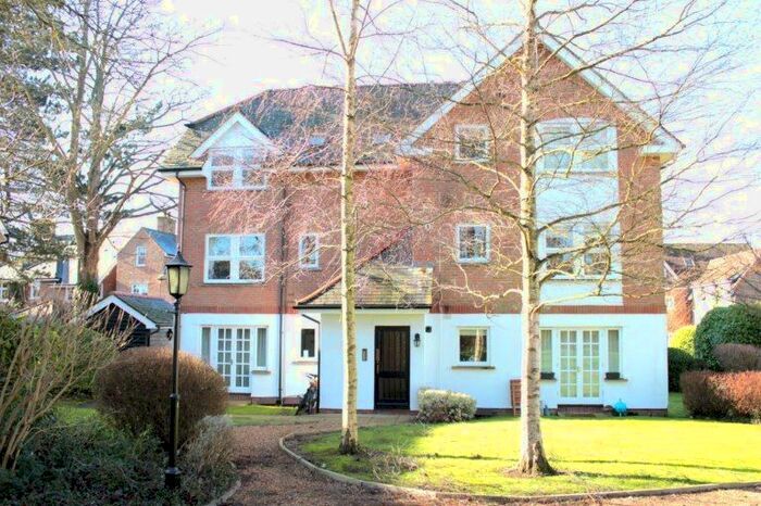 1 Bedroom Flat To Rent In Milton Road, Harpenden, AL5