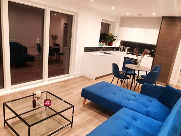 1 Bedroom Apartment To Rent In Cobham House, Pegler Square, Kidbrooke, Greenwich, SE3