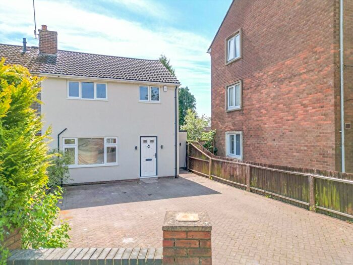 3 Bedroom Semi Detached House To Rent In Charles Eaton Road, Bedworth, CV12