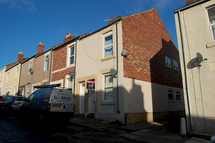 2 Bedroom Flat To Rent In Spencer Street, North Shields, NE29