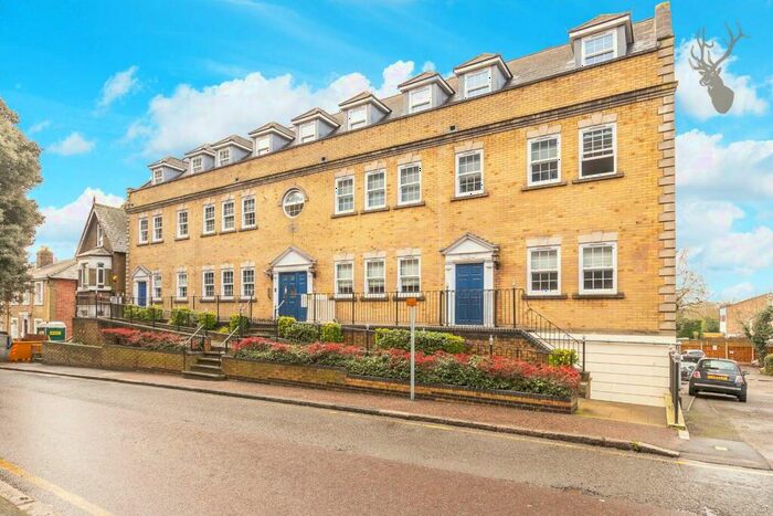 1 Bedroom Flat To Rent In Crown Street, Brentwood, CM14