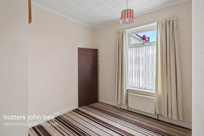 3 Bedroom End Of Terrace House For Sale In London Road, Newcastle, ST5