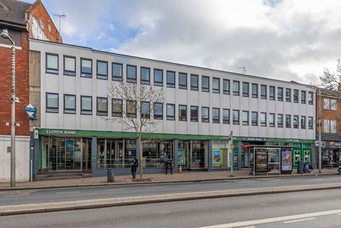 1 Bedroom Flat To Rent In Heath Road, Twickenham, TW1