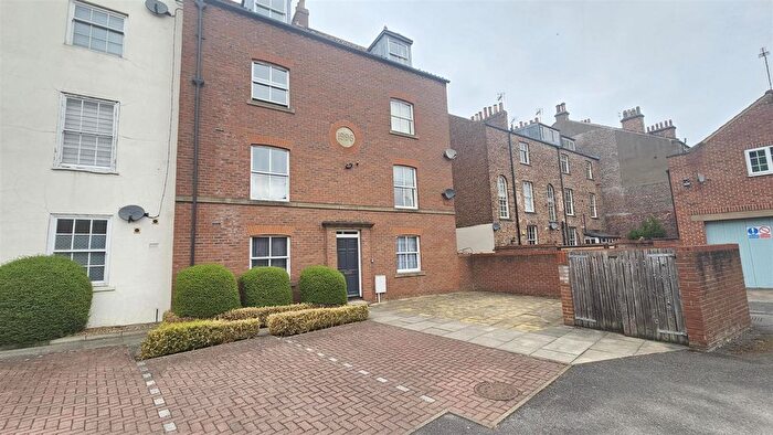 1 Bedroom Flat To Rent In Agar Court, Monkgate, YO31
