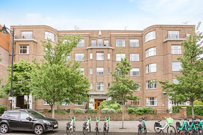 1 Bedroom Flat To Rent In Trinity Close, The Pavement, SW4