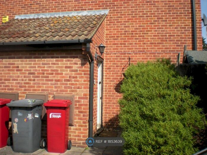 1 Bedroom End Of Terrace House To Rent In Fotheringay Gardens, Slough, SL1