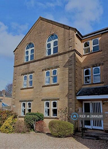2 Bedroom Flat To Rent In Saffron Court, Sherborne, DT9