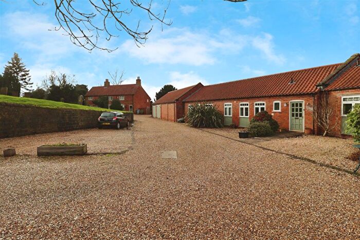 4 Bedroom Barn Conversion For Sale In Church View, Bilsthorpe, Newark, NG22