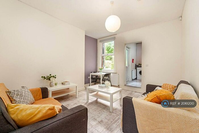 4 Bedroom Terraced House To Rent In Crookesmoor Road, Sheffield, S10