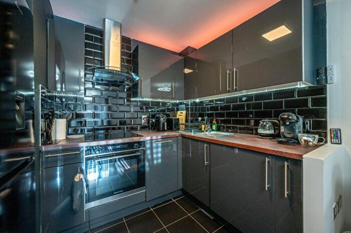 1 Bedroom Flat To Rent In Granite Apartments, Stratford, London, E15