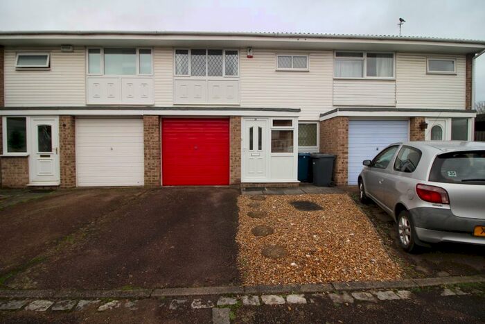 3 Bedroom Terraced House To Rent In Dale Close, West Bridgford, NG2