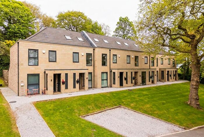 4 Bedroom Terraced House For Sale In Cliff Oaks, Fawcett Lane, Wortley, Leeds, LS12