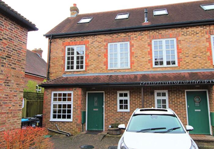 3 Bedroom Town House For Sale In High Street, Handcross, Haywards Heath, West Sussex., RH17