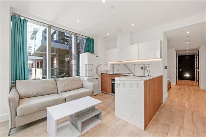 1 Bedroom Flat To Rent In Neroli House, Piazza Walk, E1