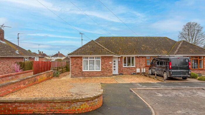 2 Bedroom Semi-Detached Bungalow For Sale In Queensway, Chatteris, PE16