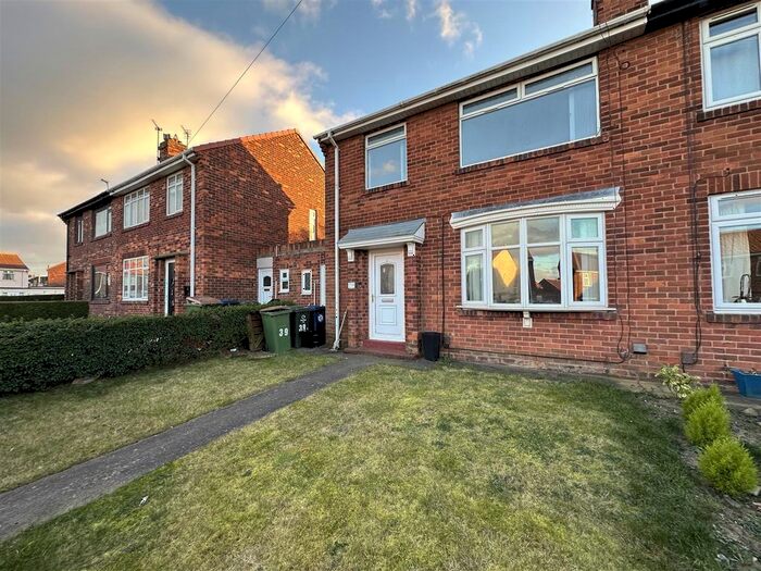 3 Bedroom Semi-Detached House For Sale In Meadow Road, Marske By The Sea, TS11