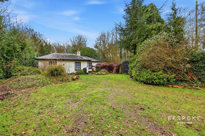 3 Bedroom Detached Bungalow For Sale In Paradise Road, Writtle, CM1