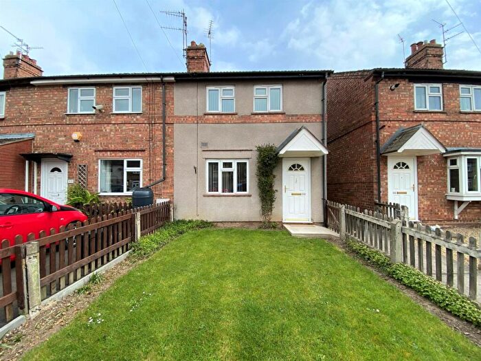 3 Bedroom End Of Terrace House To Rent In Queens Road, Spalding, PE11