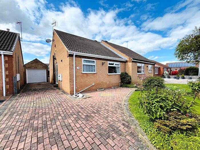 1 Bedroom Semi-Detached Bungalow For Sale In Oakdene, Goole, DN14