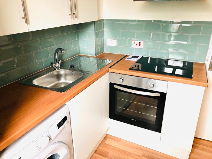1 Bedroom Flat To Rent In A Northumberland Park, London, N17