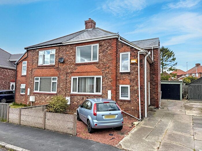 3 Bedroom Semi-Detached House For Sale In Quinn Crescent, Wingate, TS28