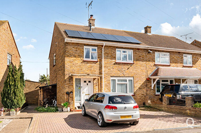 3 Bedroom Semi Detached House For Sale In Regis Crescent, Sittingbourne, Kent, ME10