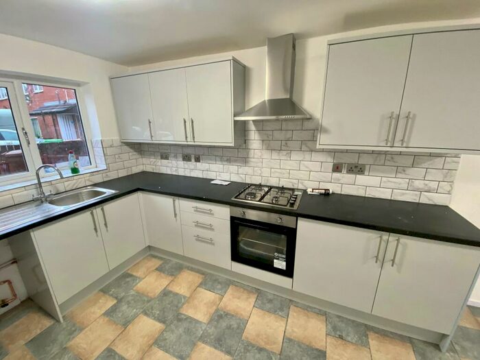 3 Bedroom House To Rent In Graham Street, Nottingham, NG7