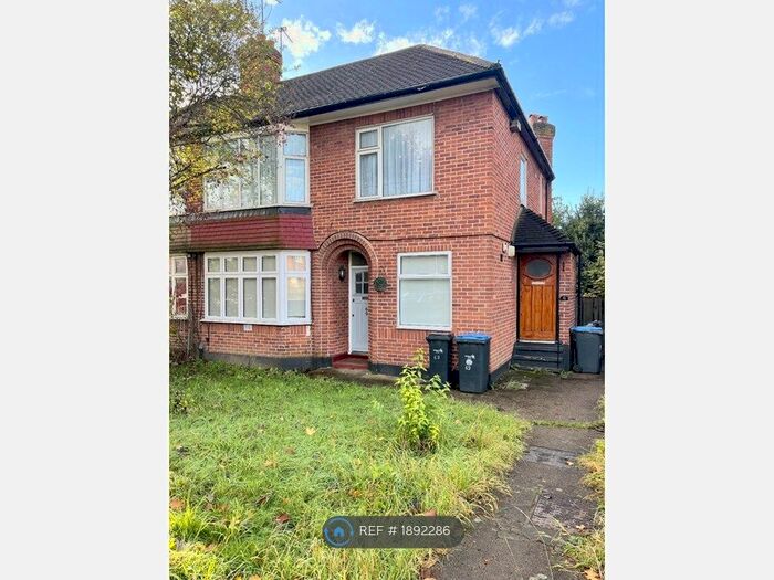 2 Bedroom Maisonette To Rent In Myddelton Avenue, Enfield, EN1