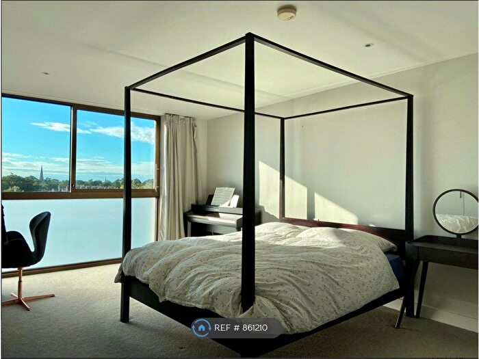 2 Bedroom Flat To Rent In Parkside, Cambridge, CB1