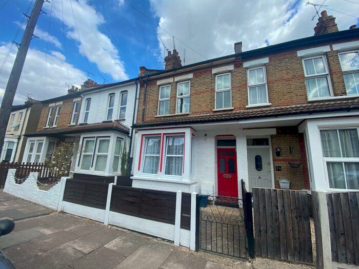 1 Bedroom Flat To Rent In Stromness Road - Southend, SS2