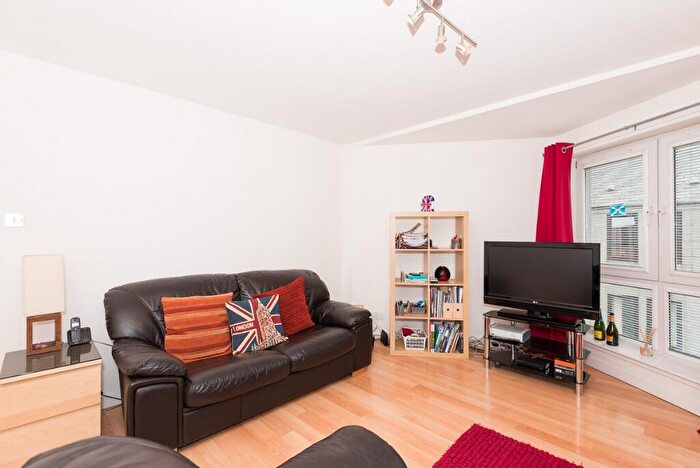 1 Bedroom Flat To Rent In Fraser Place, City Centre, Aberdeen, AB25