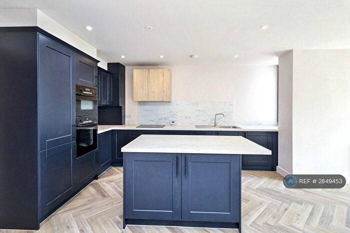 2 Bedroom Flat To Rent In Underhill Road, London, SE22